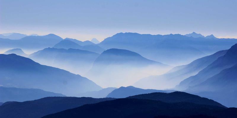 乔亚军入门:创意设计、个人品牌与作品展示的黄金三角